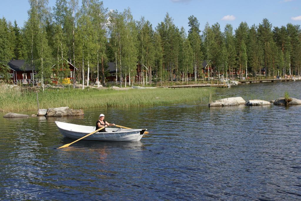 Kartanohotelli Satulinna Huvilat Hirvensalmi 외부 사진