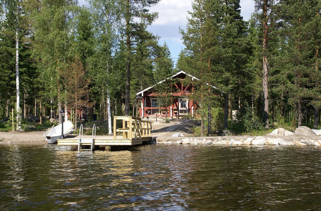 Kartanohotelli Satulinna Huvilat Hirvensalmi 외부 사진
